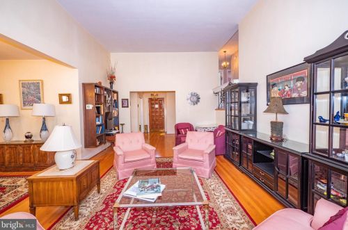 8921 2 Ave, Silver Spring MD 20910-2149 exterior