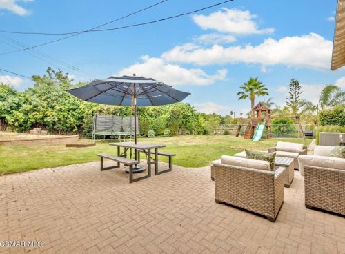 2839 Elizondo Ave, Simi Valley CA 93065-4615 exterior