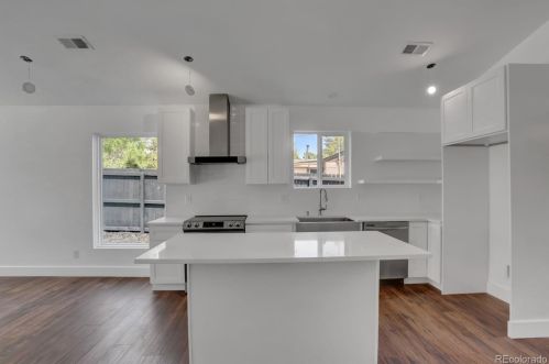 1135 Patton Ct, Denver CO  80219-3820 exterior