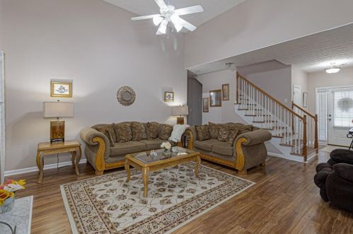 105 Nashua Dr, Lagrange, GA 30241-1722