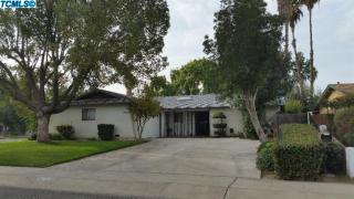 3233 College Ct, Visalia, CA 93277-1803