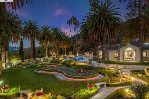 70 Castlewood Dr, Pleasanton, CA 94566-9729