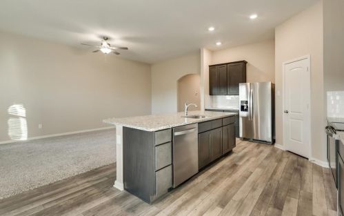 210 Lakeridge Dr, Princeton TX  75407-4828 exterior