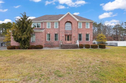 3 Sarah Ct, Jackson Twp, NJ 08527-4760