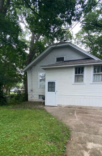 2620 Miami St, Gary, IN 46405-2158