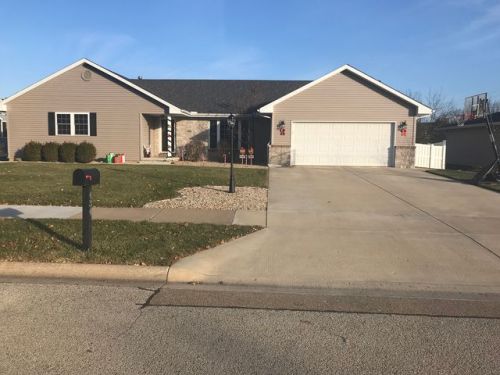 434 Nebraska Ave, Mayfair, IL 61550-1740