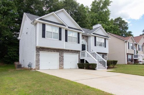 1909 Owens Trl, Rex, GA 30273-1081