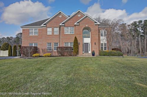 56 Mill Pond Rd, Jackson Twp, NJ 08527-4892