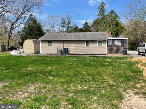 7815 Giles St, Springfield VA  22153-2406 exterior