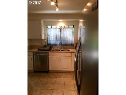 310 9th Pl, Hermiston, OR 97838-1540