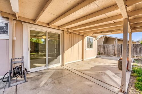 7087 Canevalley Cir, Citrus Heights CA  95621-0252 exterior