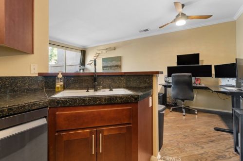 1091 Positano Ave, Anaheim CA  92808-1542 exterior