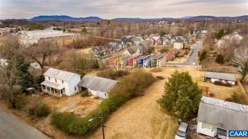 1601 Green St, Charlottesville, VA 22902-6335