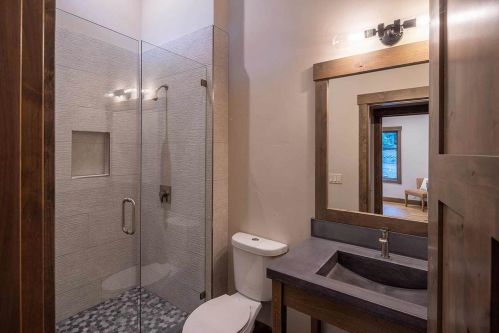 13521 Cristallina Way, Truckee CA  96161-7150 exterior