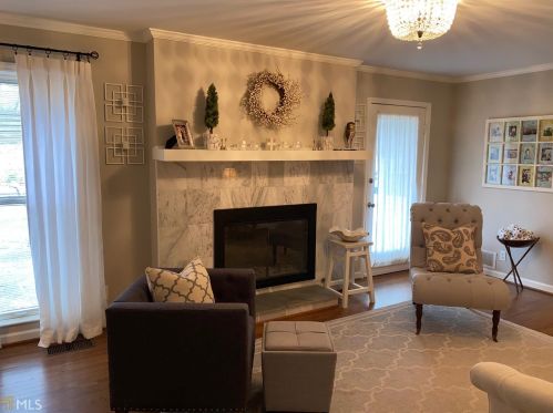 6845 Heathfield Dr, Atlanta GA  30328-2035 exterior
