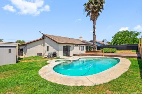 2483 Lancewood Ave, Rialto, CA 92377-8433