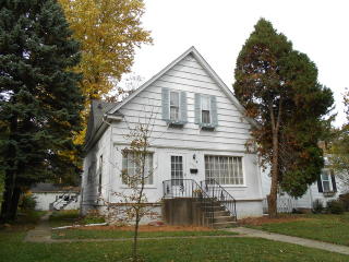 2308 Elisha Ave, Beach Park, IL 60099-2313