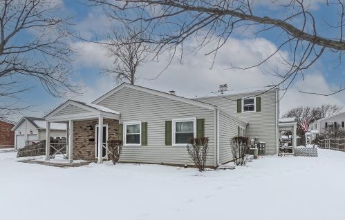 142 Ann Ct, Hanover Park, IL 60103-7819
