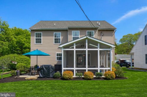 1518 Sunset Ave, Lancaster PA  17601-4328 exterior