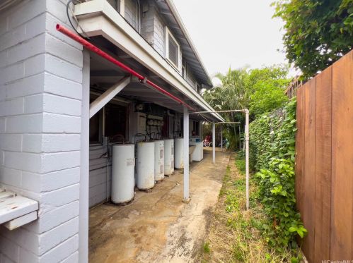 808 Makaleka Ave, Honolulu HI  96816-6033 exterior