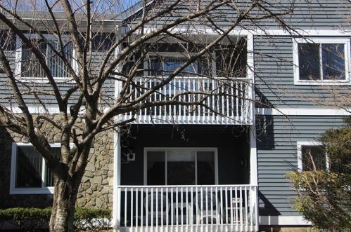 202 Windgate Cir, Upper Stepney CT  06468-2827 exterior