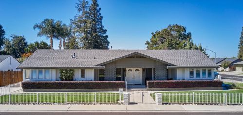 1017 Strathmore Dr, Modesto, CA 95355-4432