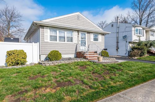 46 Hyde Ave, Iselin, NJ 08830-2340