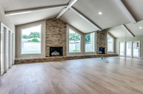 4131 Echo Glen Dr, Dallas TX  75244-7324 exterior