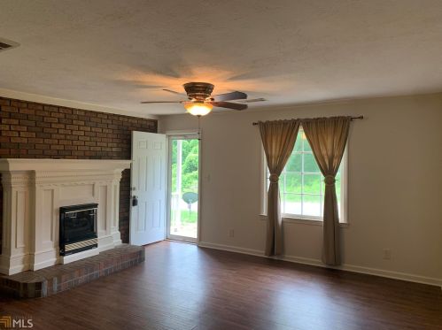 78 Wards Cir, Toccoa, GA 30577-8566