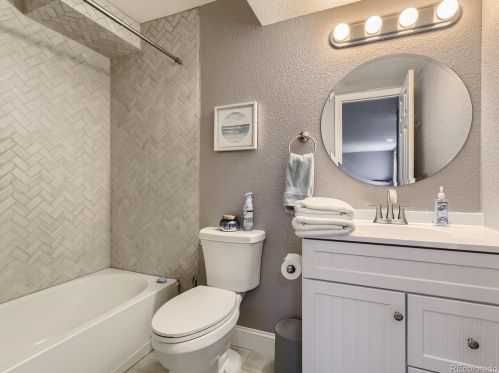 22027 Jamison Pl, Denver CO  80016-7156 exterior