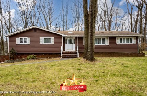 7 Overlook Dr, Holmdel Village, NJ 07733-1315