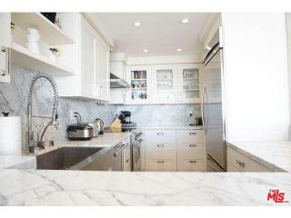 2220 Avenue Of The Stars, Los Angeles CA 90067-5656 exterior