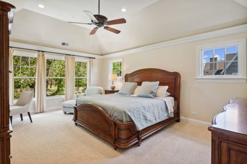 267 Middaugh Rd, Willowbrook IL  60514-1067 exterior