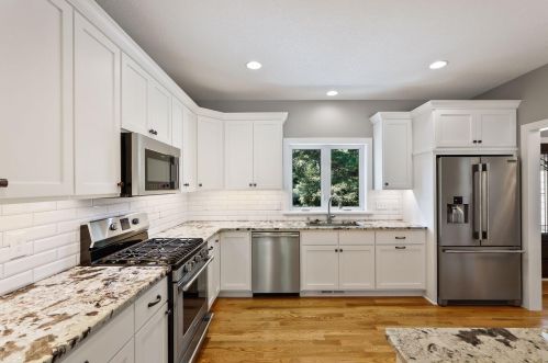115 Greenwood St, Saint Paul MN  55115-2247 exterior