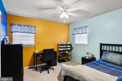 112 Apple Ln, Mount Laurel NJ  08054-1017 exterior