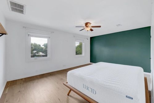 4200 Cat Mtn Dr, Austin TX  78731-3503 exterior