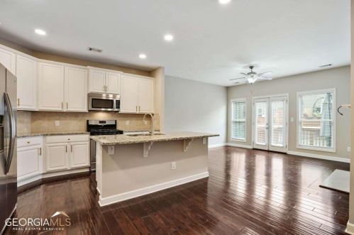 1221 Lavista Rd, Atlanta GA  30324-3739 exterior