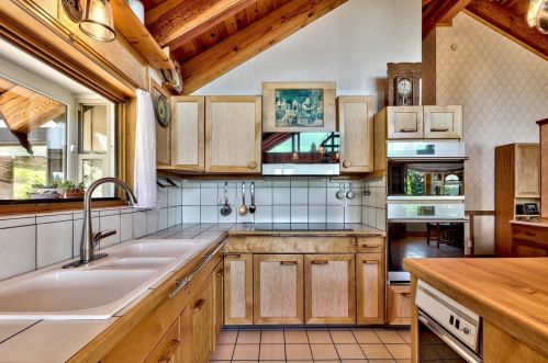 13308 Ski Slope Way, Truckee CA  96161-7005 exterior