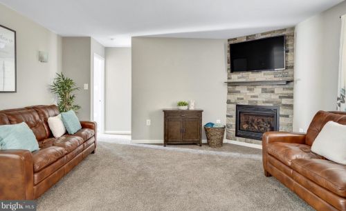 340 Revenoor Rd, Harpers Ferry WV exterior