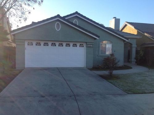 992 Fedora Ave, Clovis, CA 93612-5890