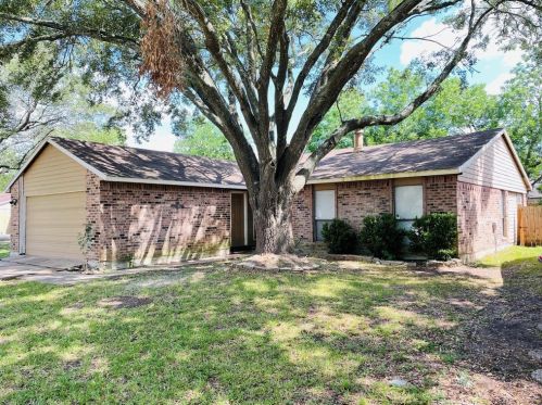 6839 Tara Dr, Richmond TX  77469-5855 exterior