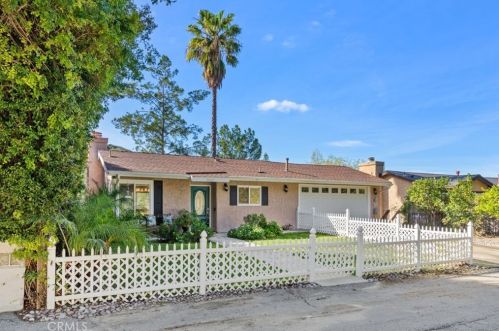 3547 Pansy Dr, Calabasas, CA 91302-2072