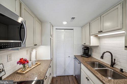 14129 Morrison Ct, Woodbridge VA  22193-4434 exterior