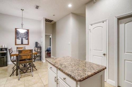 7105 Ashbourne Way, Fort Worth TX  76133-8924 exterior