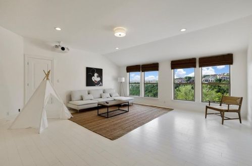 3314 Far View Dr, Austin TX  78730-3303 exterior