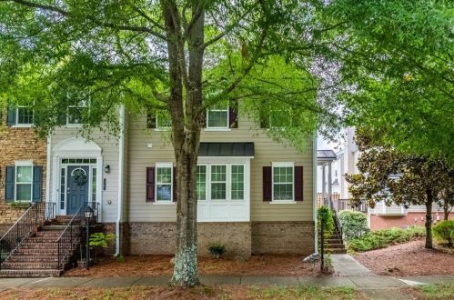 3761 Lake Point Blvd, Suwanee, GA 30024-1804