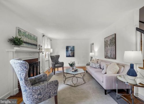 10028 Reddick Dr, Silver Spring, MD 20901-2125