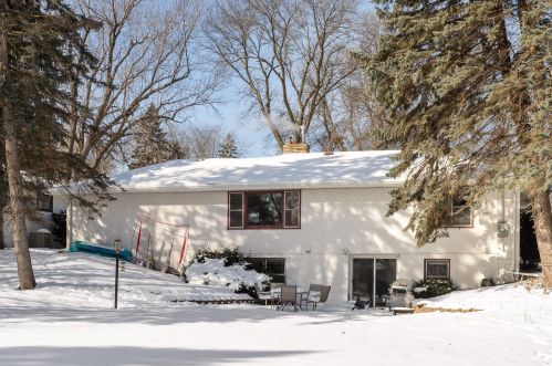 1065 Highview Dr, Saint Paul MN  55112-2417 exterior