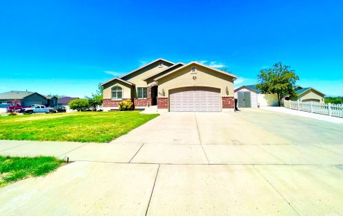 1420 25, Perry, UT 84302-4597