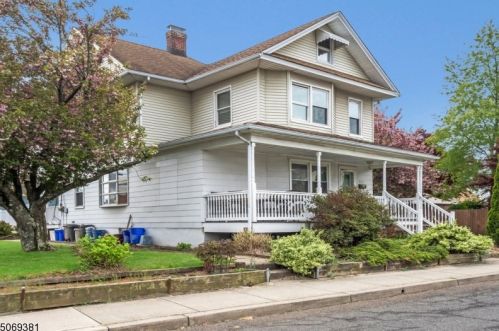 703 Washington Ave, Manville, NJ 08835-1858